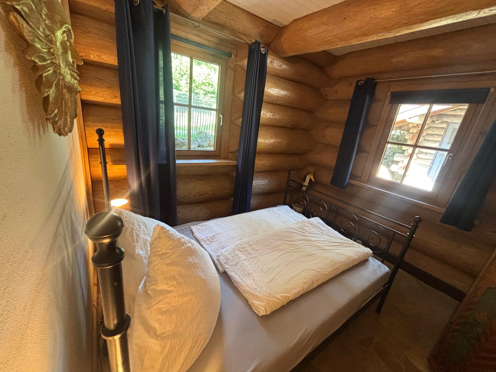 Französisches Bett im Erdgeschoss.